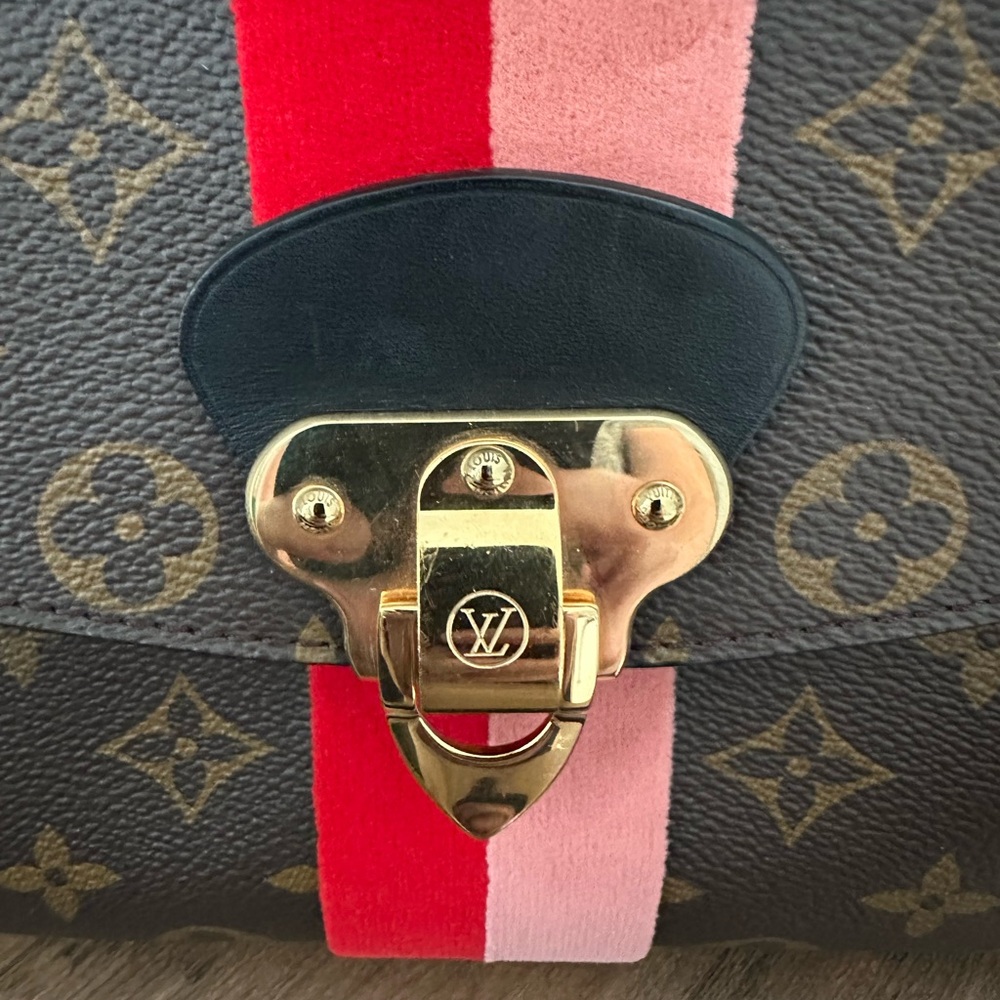 Louis Vuitton Saint George’s Monogram Handbag!!! Stunning 2-way Bag - Picture 3 of 12
